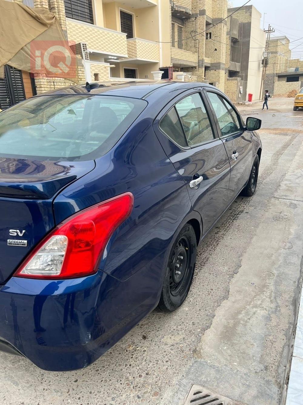 نيسان فيرسا